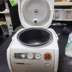 女性限定 JOJIRUSHI マイコン炊飯ジャー ３合炊き の画像