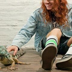 (3957) SkaterSocks (スケーターソックス) ロングソックス 靴下 男女兼用 ソックス チューブソックス Knee high White tube socks with Green stripes style 1 (22インチ) スケボー SK8 SKATEの画像