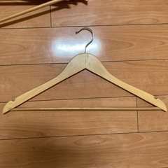 ハンガー(木製8本)の画像