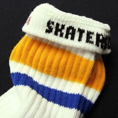 (3956) SkaterSocks ロングソックス 靴下 男女兼用 ソックス スケート スケボー チューブソックス Knee high White tube socks with Royal Blue-Gold stripes style 3 (22インチ) SKATEの画像