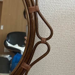 ラタンの丸ミラーの画像