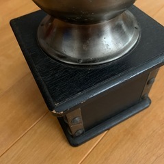 レトロ　動式コーヒーミルの画像