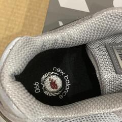 ニューバランス990v4の画像