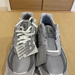 ニューバランス990v4の画像