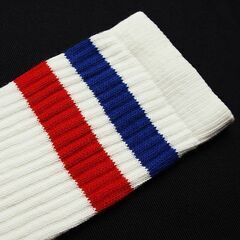(3947) SkaterSocks ロングソックス 靴下 男女兼用 ソックス スケート スケボー チューブソックス Knee high White tube socks with Royal Blue-Red stripes style 2 (22インチ)の画像