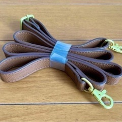 ユニクロレザータッチ2WAYボストンバッグの画像