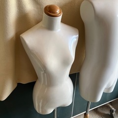 マネキン　一体の価格　2台ありの画像