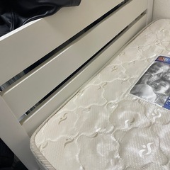 シングルベッド・マットレス・ベッドフレームの画像