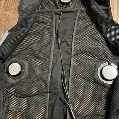 手渡し希望‼️ペルチェベスト
の画像