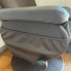 ニトリリクライニングチェア　オットマン付きの画像