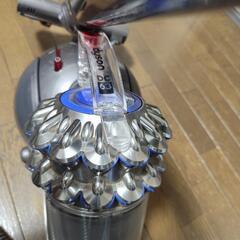 【ダイソン、小さい机、テレビ台】の画像