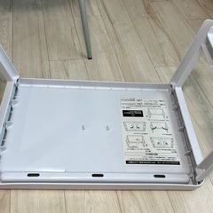 折りたたみテーブルの画像
