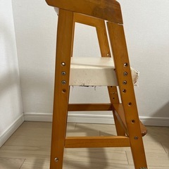 差し上げます　高さ調節可能　子ども用椅子の画像