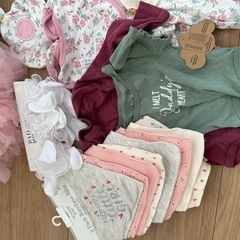 【新品未使用】【超お得】アメリカ購入　女の子用品（0〜3ヶ月用）まとめ売りの画像