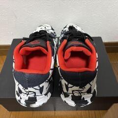Nike スニーカー ホワイト/ブラック/レッドの画像