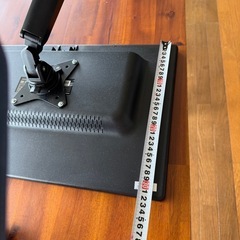 パソコン液晶と机に設置できる器具の画像