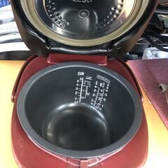 リサイクルショップどりーむ鹿大前店　No.2233　東芝　IH炊飯器　5.5合　レッド　　の画像