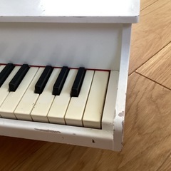 KAWAI グランドミニピアノ　32鍵 ホワイトの画像