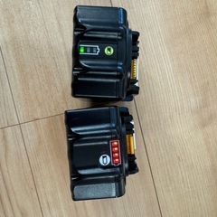 マキタ互換バッテリー 2つ ジャンク扱いで  USBチャージャーにできるアダプタ付きの画像