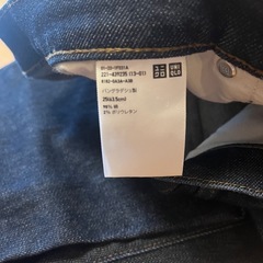 ユニクロ　ストレートジーンズの画像