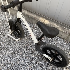 ストライダー　ホワイト
の画像