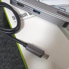サンワダイレクト　USB Type-Cマルチ変換アダプタ（HDMI+カードリーダー付）の画像