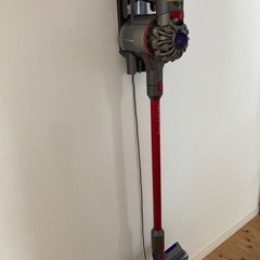 dyson v8 slim fluffy+ ダイソン　掃除機の画像