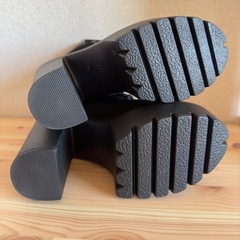 babyshoop（24cm）レースアップ 厚底ブーツの画像