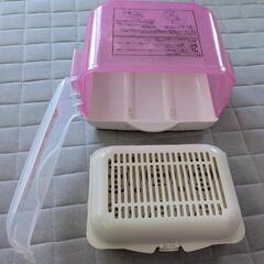 Pigeon 電子レンジ用哺乳瓶消毒ケースの画像