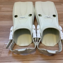 フィン　足ヒレ　　サイズ25から26の画像