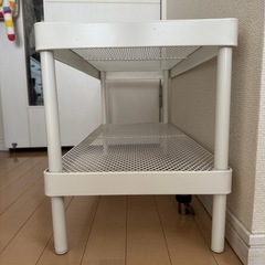 売ります・白い棚の画像