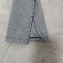 GU　薄手のチェックパンツの画像
