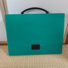 生産終了品 グリーン A4ファイルボックス キャリングケースの画像