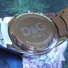 D&G 紳士用腕時計！カレンダー機能搭載＊VALENTINO・懐中時計！2点セットのお譲りです。の画像