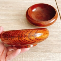 木のお皿２つセットの画像
