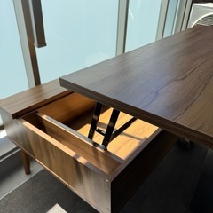 【ニトリ 昇降式テーブル】幅90cm×奥行60cm／高さ42〜64cmの画像
