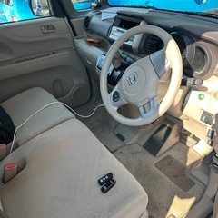 ホンダ N-BOX———GLグレード 4WDの画像