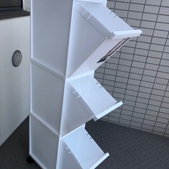 【準新品】３段スリムゴミ箱　　　　　 (幅20.5cmの画像