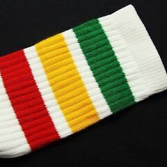 (3961) SkaterSocks (スケーターソックス) ロングソックス 靴下 男女兼用 ソックス チューブソックス Knee high White tube socks with rasta stripes style 1 (22インチ) ラスタ レゲエ スケボー Sの画像