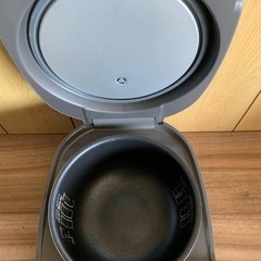 ✅SHARPジャー炊飯器✅ ✅KS-S10J-S✅の画像