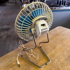 　昭和レトロ　ナショナル　レトロ家電　 卓上扇風機　扇風機の画像