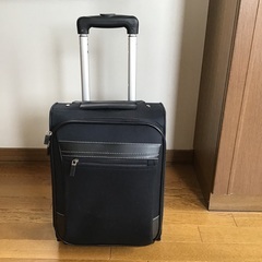 キャリーバッグ紺を無料での画像