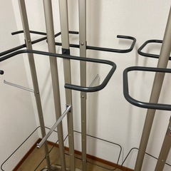回転式ハンガーラックの画像