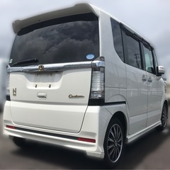 お買い得車‼️N-BOXカスタムG ターボ　SSパッケージ　両側パワースライドドア　ナビ　バックカメラ　ETC.ピアノブラックパネル　LEDランプ　パドルシフト　オートクルーズ　オートライト　運転席ハイトアジャスター　HID 本革ハンドル　シフトレバーの画像