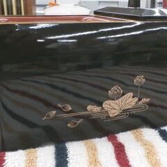 未使用 サンメニー 廻し香炉 5寸 角香炉 黒・蓮・フチ金 家具調仏具 モダン仏具 西岡店の画像