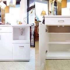 ニトリ コパン キッチンカウンター 2枚扉 引出し2個 棚板可動式 スライドテーブル コンセント1口 ホワイト 鏡面仕上げ レンジボード キッチンボード 食器棚■近隣配送無料 買取帝国 朝霞店の画像