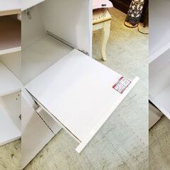 ニトリ コパン キッチンカウンター 2枚扉 引出し2個 棚板可動式 スライドテーブル コンセント1口 ホワイト 鏡面仕上げ レンジボード キッチンボード 食器棚■近隣配送無料 買取帝国 朝霞店の画像