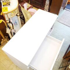 ニトリ コパン キッチンカウンター 2枚扉 引出し2個 棚板可動式 スライドテーブル コンセント1口 ホワイト 鏡面仕上げ レンジボード キッチンボード 食器棚■近隣配送無料 買取帝国 朝霞店の画像