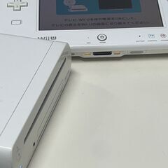 Nintendo Wii U 本体 (WUP-001) ゲームパッド (WUP-010) おまけソフト付き！の画像