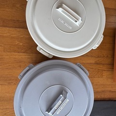 ゴミ箱　蓋付き2個セットの画像